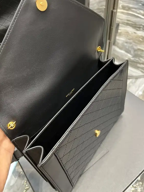 GABY YSL 0611
